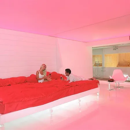 Adam & Eve Hotel 4*