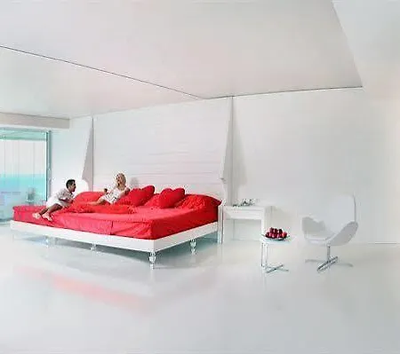 Adam & Eve Hotel 4*